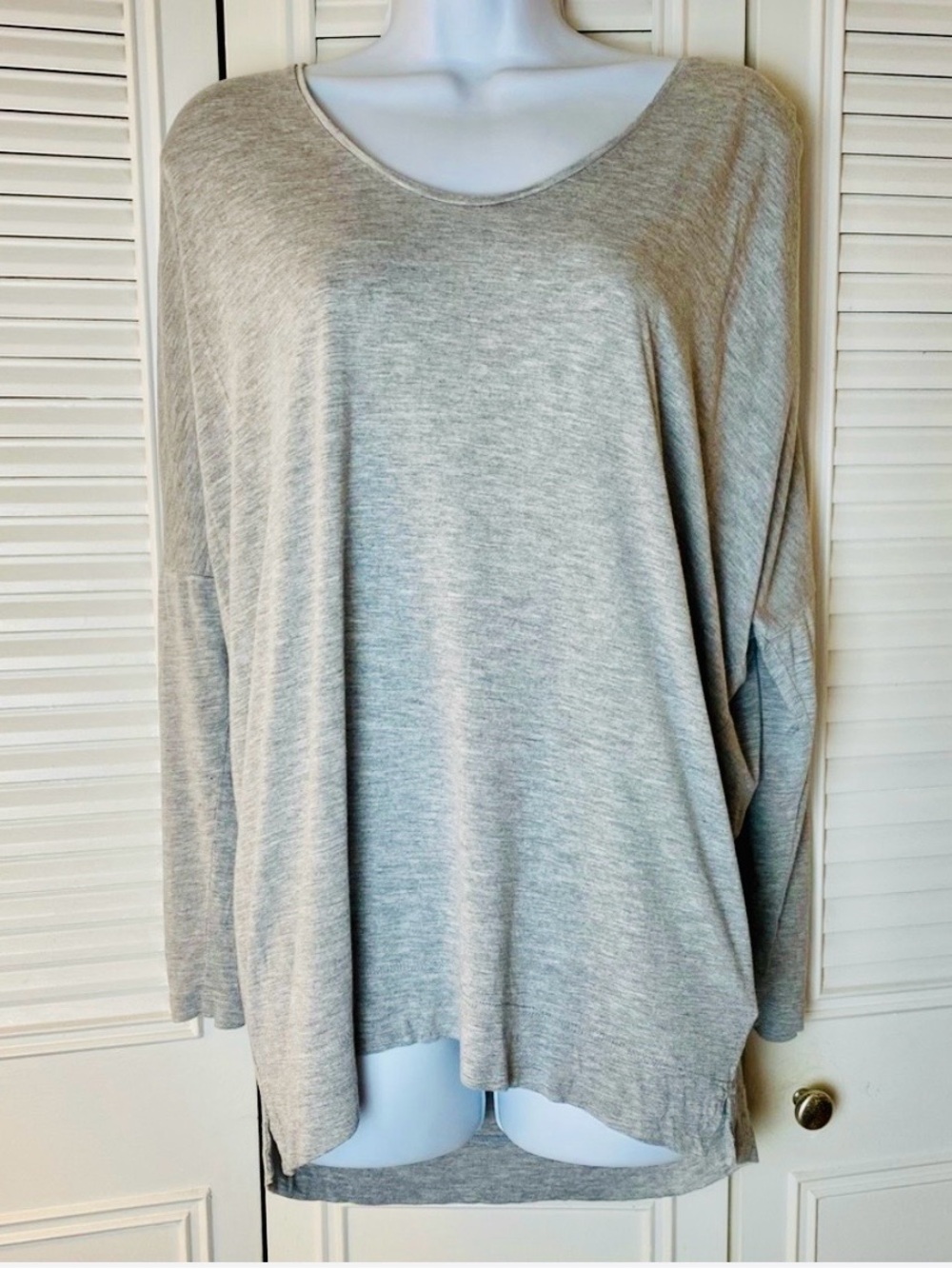 GAP Heather Gray Relaxed Long-Sleeve Scoop Neck Top